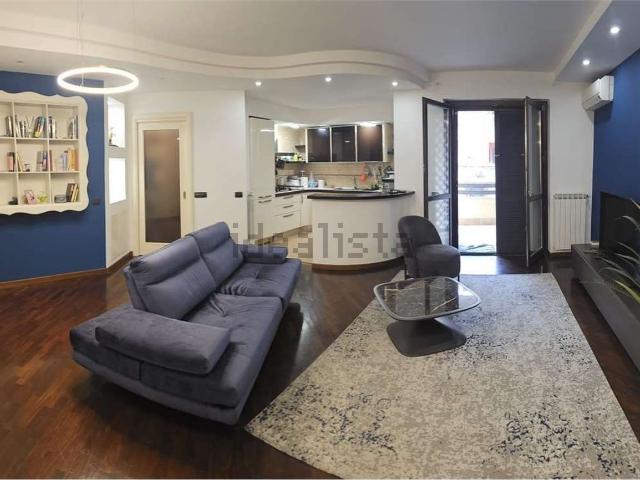 Appartamento in vendita di 90 m² in Via di Scigliano