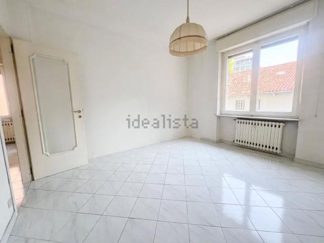 Appartamento in vendita di 90 m² in Via Domenico Burzio, 8