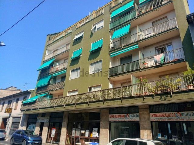 Appartamento in vendita di 90 m² in Via Don Carlo Colnaghi, 14