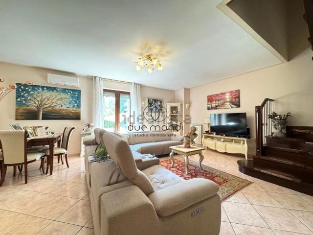 Appartamento in vendita di 90 m² in Via Don Guerrino Rota