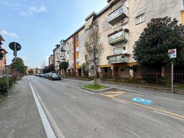 Appartamento in vendita di 90 m² in Via Don Frosio Roncalli, 292