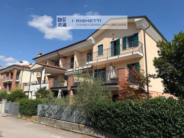 Appartamento in vendita di 90 m² in Via Don Ottoboni