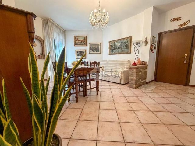 Appartamento in vendita di 90 m² in Via Don Luigi Sturzo, 13