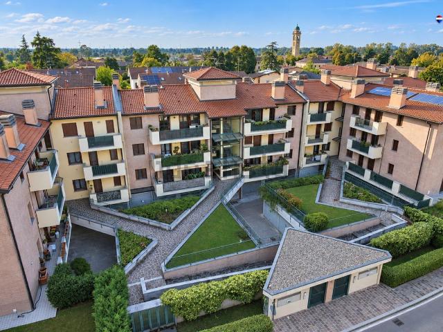 Appartamento in vendita di 90 m² in Via don Silvio Coira, 10