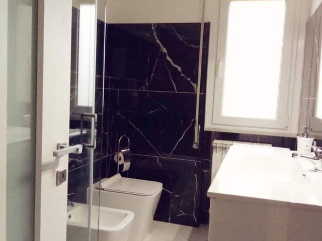 Appartamento in vendita di 90 m² in Via Donegani