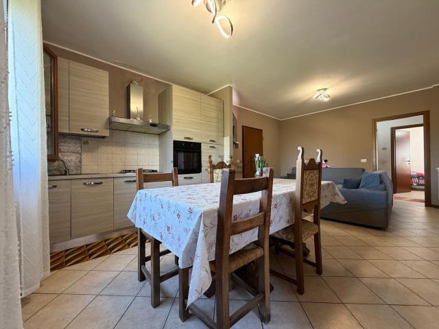 Appartamento in vendita di 90 m² in Via Donica, 62