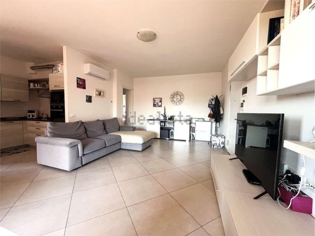 Appartamento in vendita di 90 m² in Via E. Pozzi