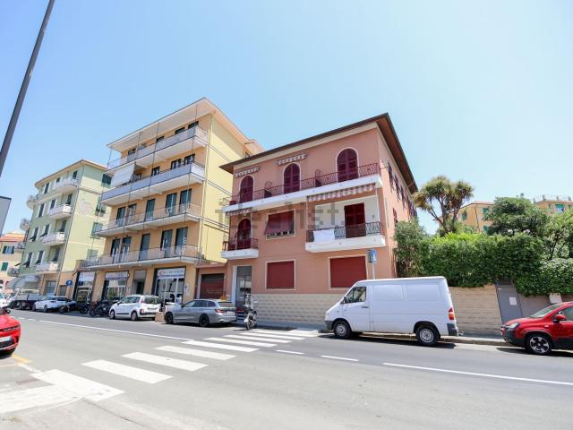Appartamento in vendita di 90 m² in Via Edoardo Riboli