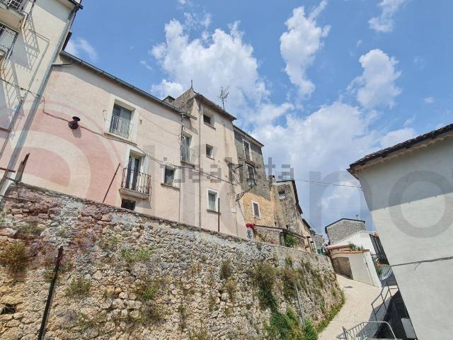 Appartamento in vendita di 90 m² in Via Elvino, 13