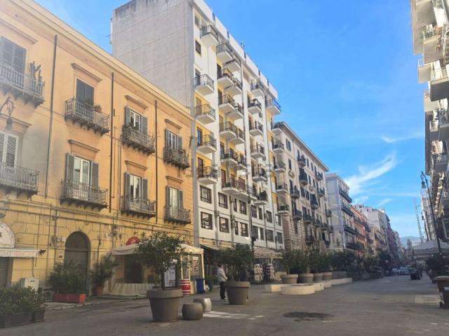 Appartamento in vendita di 90 m² in Via Emerico Amari