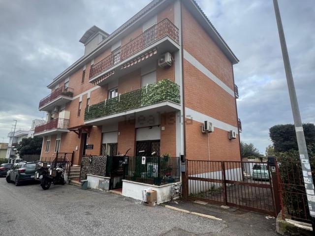 Appartamento in vendita di 90 m² in Via Emilio Colombo