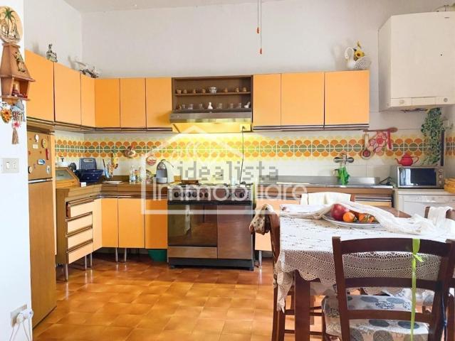 Appartamento in vendita di 90 m² in Via Empolese, 50059