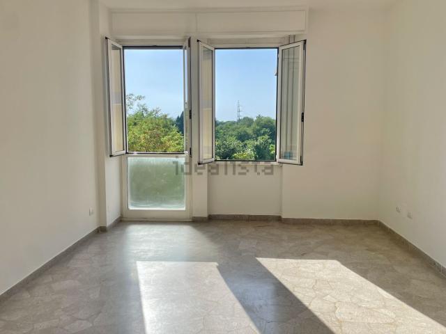 Appartamento in vendita di 90 m² in Via Enrico Petrella, 39