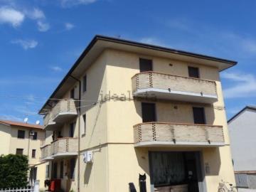 Appartamento in vendita di 90 m² in Via Estense