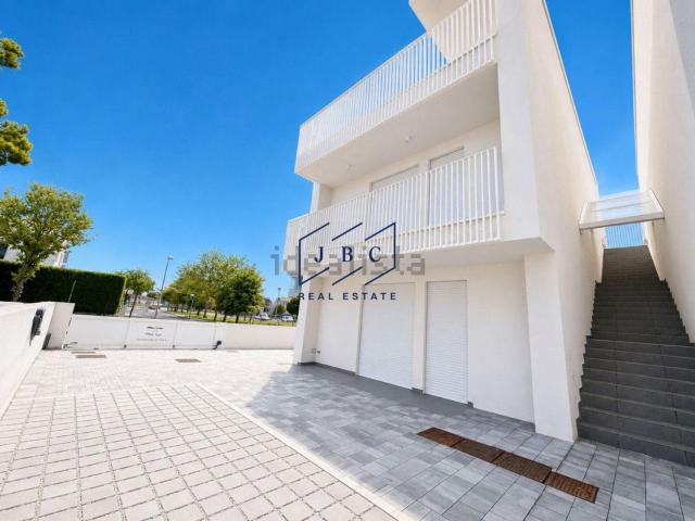 Appartamento in vendita di 90 m² in Via Equilio, 30