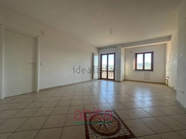 Appartamento in vendita di 90 m² in Via Europa, 11