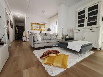 Appartamento in vendita di 90 m² in Via Europa