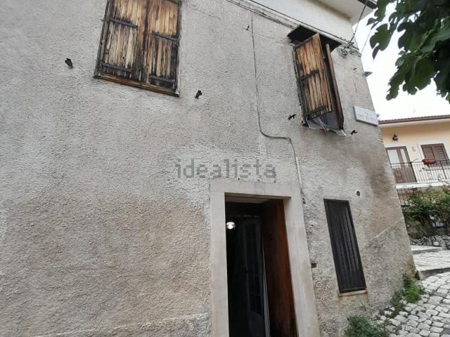 Appartamento in vendita di 90 m² in Via Fonte del Pesco, 1