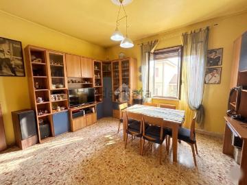 Appartamento in vendita di 90 m² in Via Foratella, 39