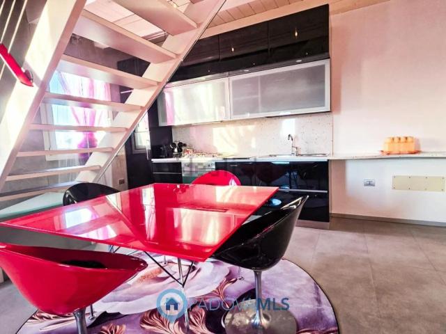 Appartamento in vendita di 90 m² in Via Fornace Morandi