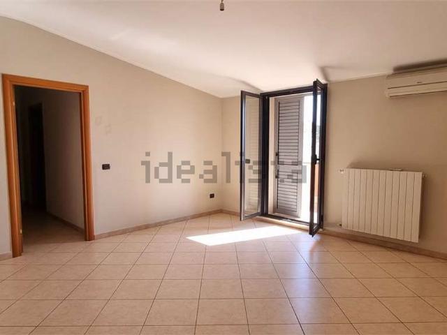 Appartamento in vendita di 90 m² in Via Fosse Ardeatine, 5