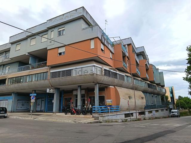 Appartamento in vendita di 90 m² in Via Floraspe Renzetti, 19