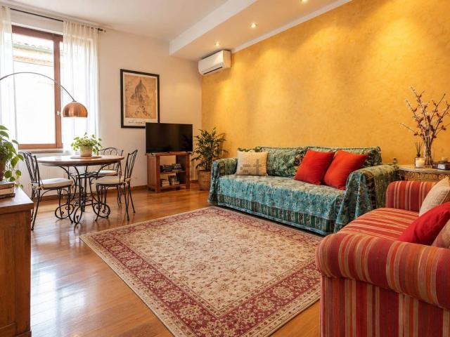 Appartamento in vendita di 90 m² in Via Fratelli Bronzetti