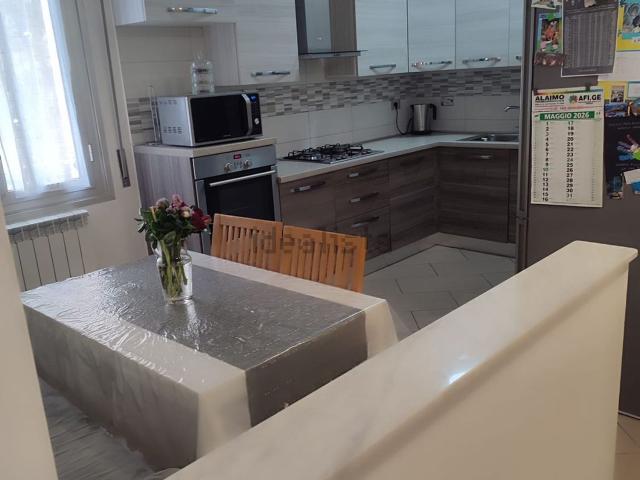 Appartamento in vendita di 90 m² in Via Fratelli Meldi, 16
