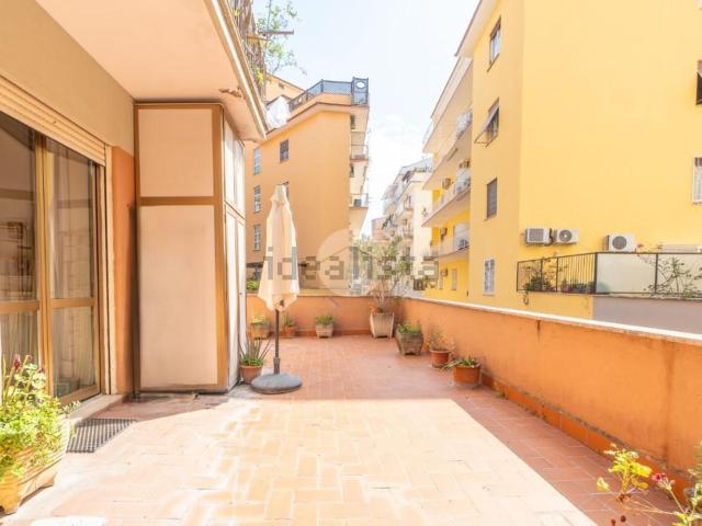 Appartamento in vendita di 90 m² in Via Francesco Catel, 25