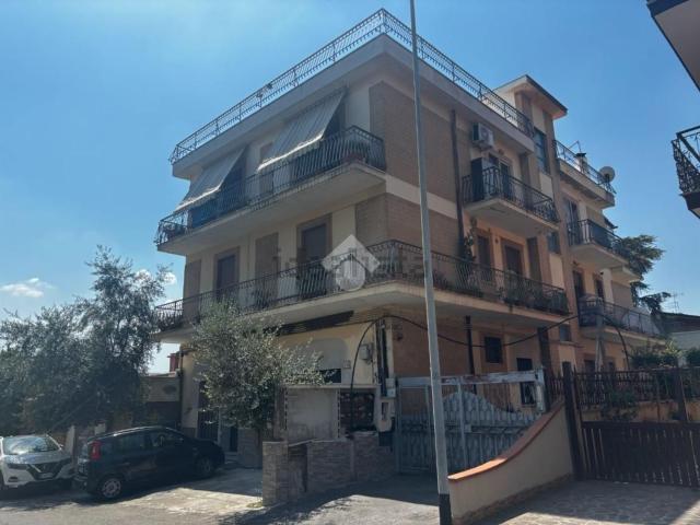 Appartamento in vendita di 90 m² in Via Francesco di Benedetto, 396