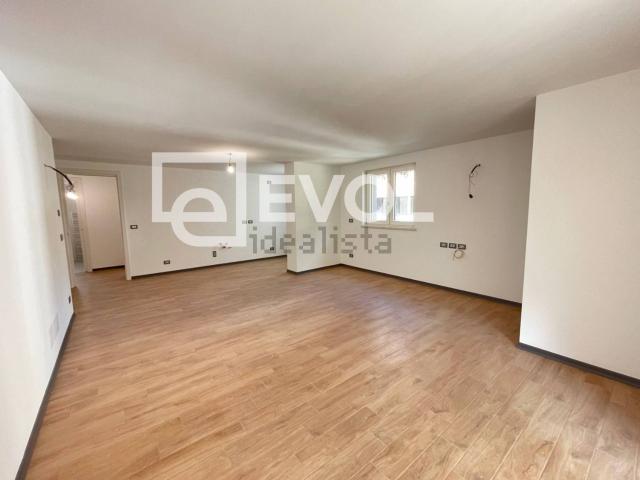 Appartamento in vendita di 90 m² in Via Friuli, 3