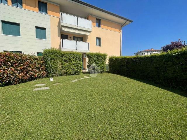 Appartamento in vendita di 90 m² in Via Friuli, 82