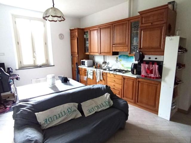 Appartamento in vendita di 90 m² in Via G. Marconi