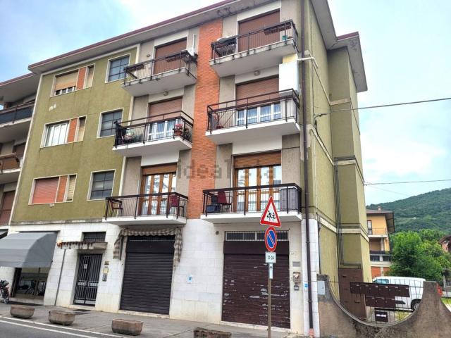 Appartamento in vendita di 90 m² in Via G. Borghini, 23