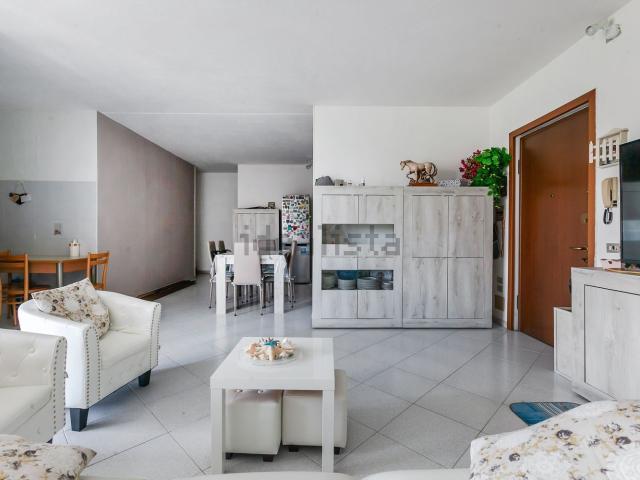 Appartamento in vendita di 90 m² in Via G. Costa, 16