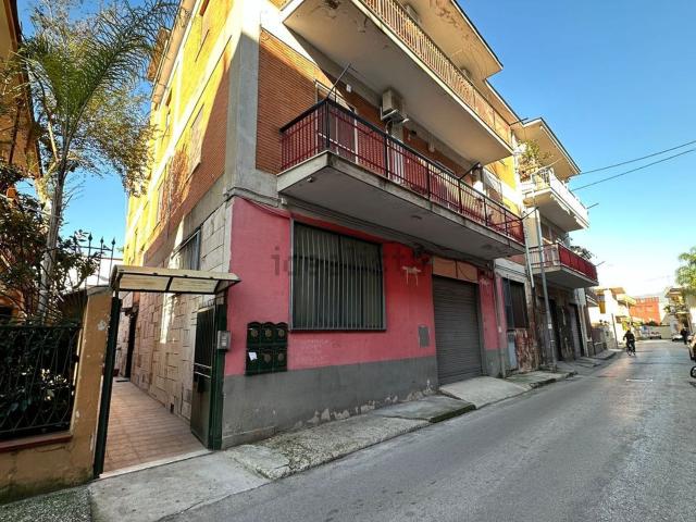 Appartamento in vendita di 90 m² in Via Gabriele D&apos Annunzio, 30