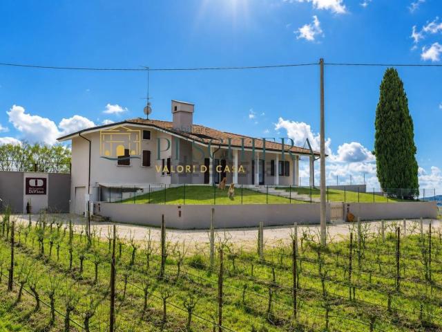 Appartamento in vendita di 90 m² in Via Gardoni, 9