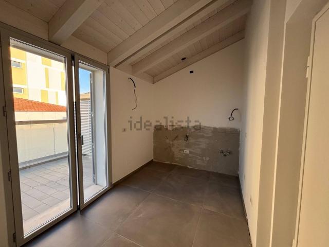 Appartamento in vendita di 90 m² in Via Genzano