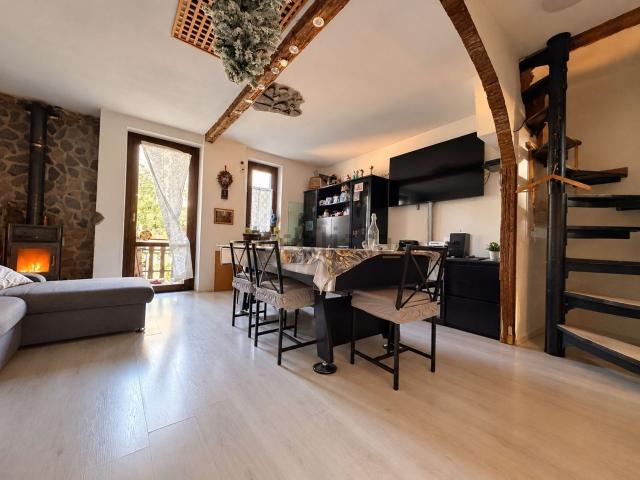 Appartamento in vendita di 90 m² in Via Genziana, 5