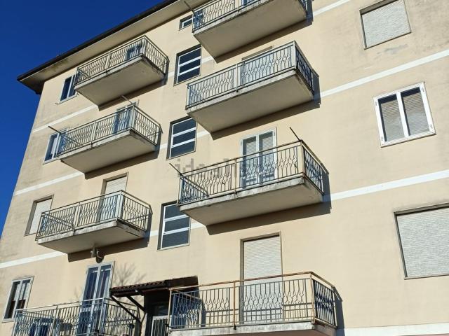 Appartamento in vendita di 90 m² in Via Genova, 48