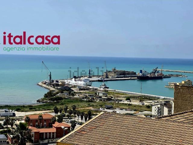 Appartamento in vendita di 90 m² in Via Giotto