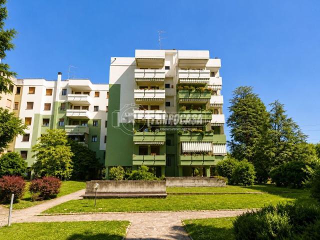 Appartamento in vendita di 90 m² in Via Giovanni de Medici, 61