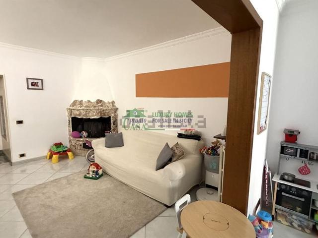 Appartamento in vendita di 90 m² in Via Giovanni Pascoli