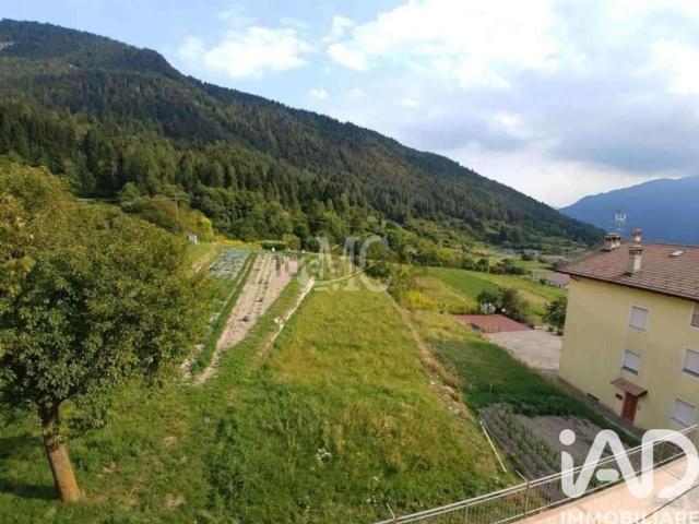 Appartamento in vendita di 90 m² in Via Giovanni Pascoli, 18