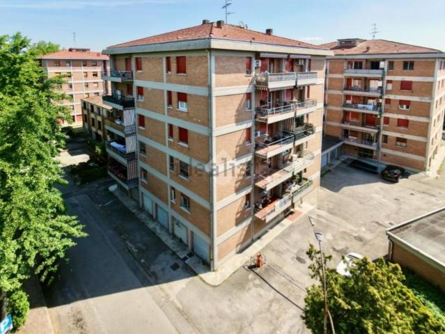 Appartamento in vendita di 90 m² in Via Giovanni Pascoli, 12