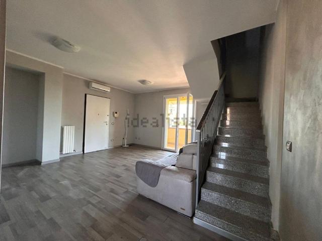 Appartamento in vendita di 90 m² in Via Giordano Bruno