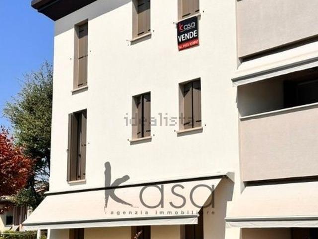Appartamento in vendita di 90 m² in Via Giosuè Carducci