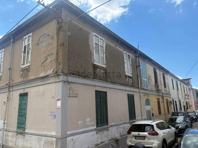Appartamento in vendita di 90 m² in Via Giacomo Mattei, 2