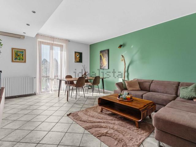 Appartamento in vendita di 90 m² in Via Giacomo Matteotti, 13