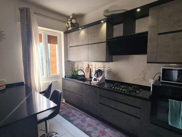 Appartamento in vendita di 90 m² in Via Giacomo Leopardi